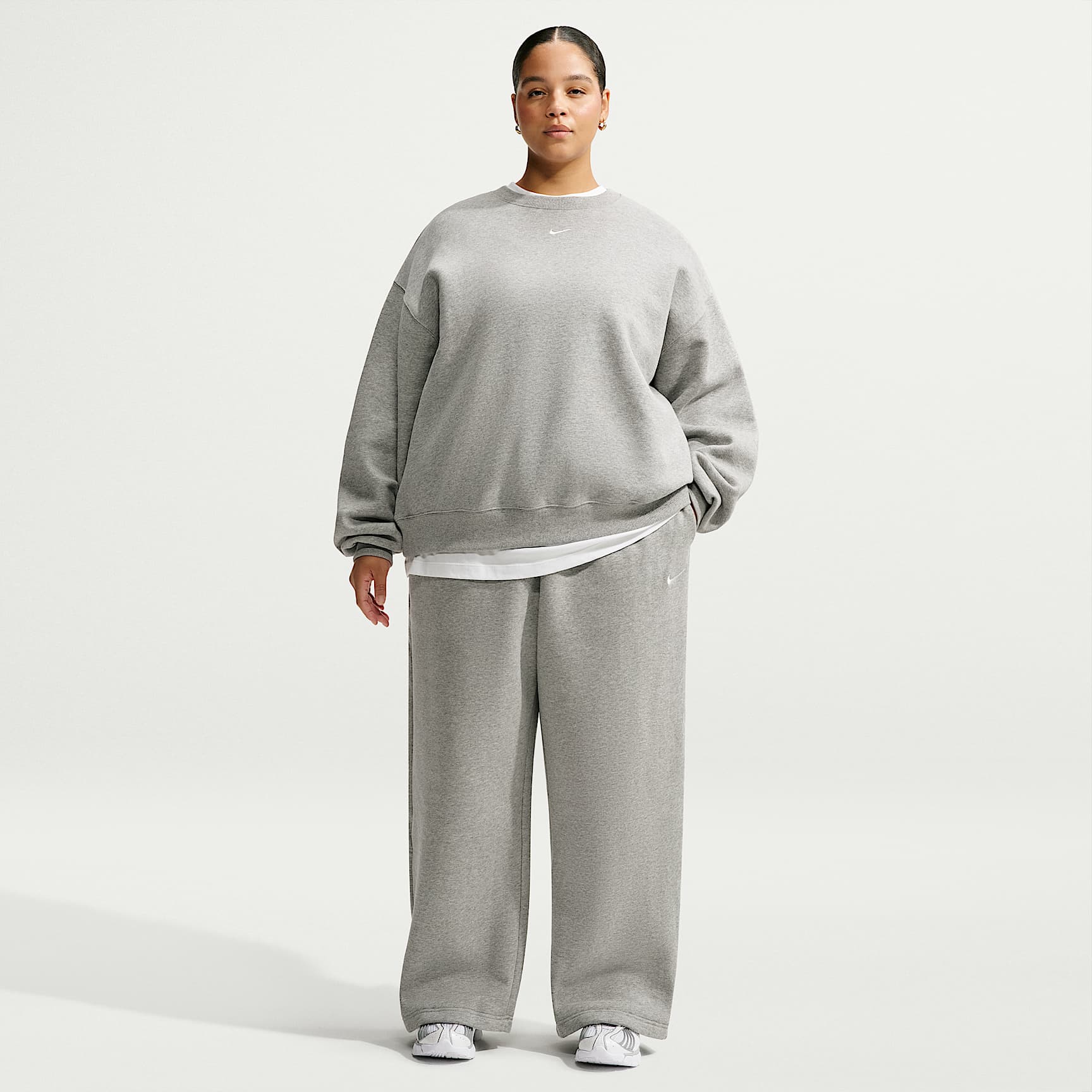 NIKE フェデラー　ジャージ Nike Studio Fleece Medium Weight Women's Mid-Rise Wide-Leg Pants